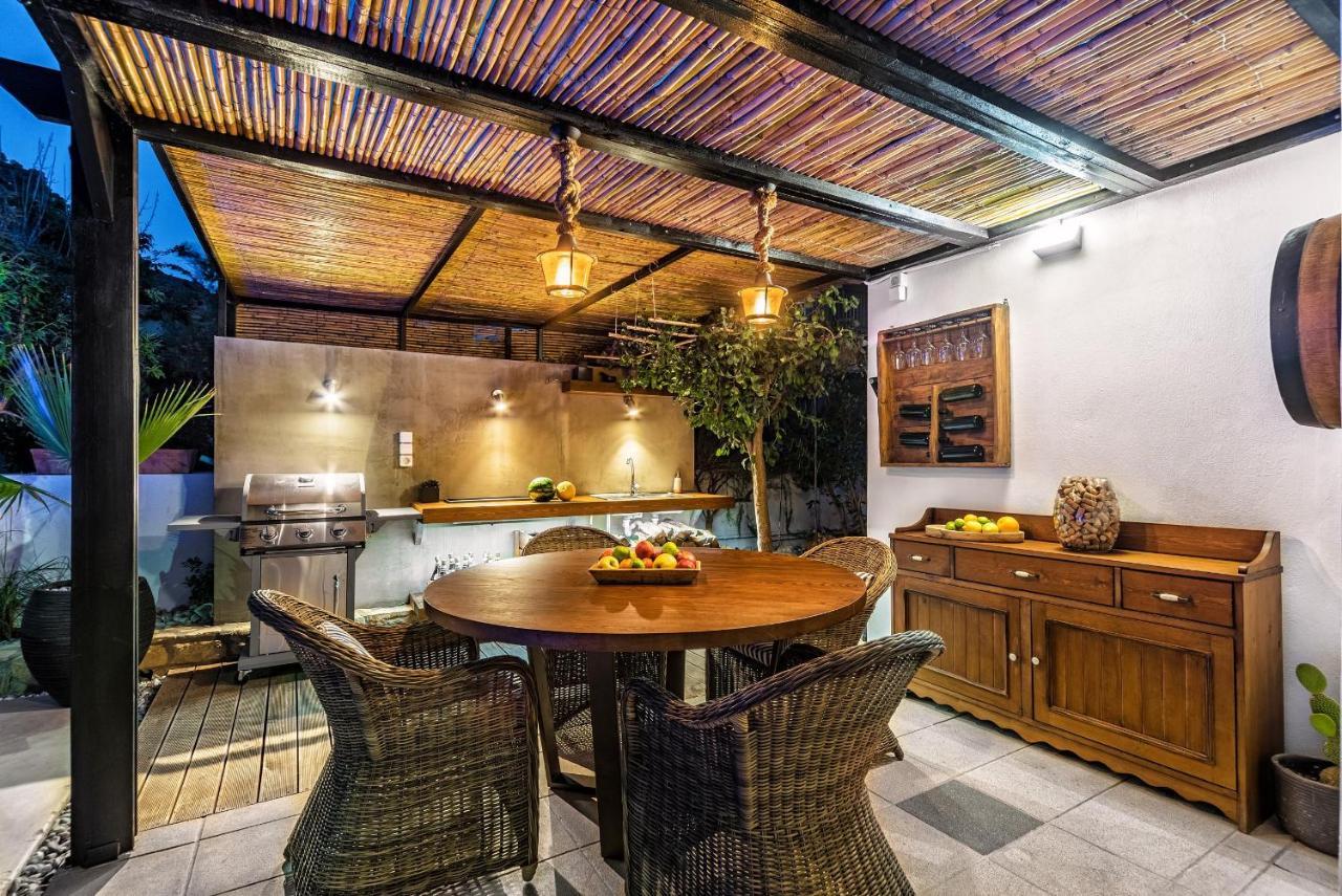 Halo Ligaria Suite 100M Next To The Beach With Private Pool Ngoại thất bức ảnh