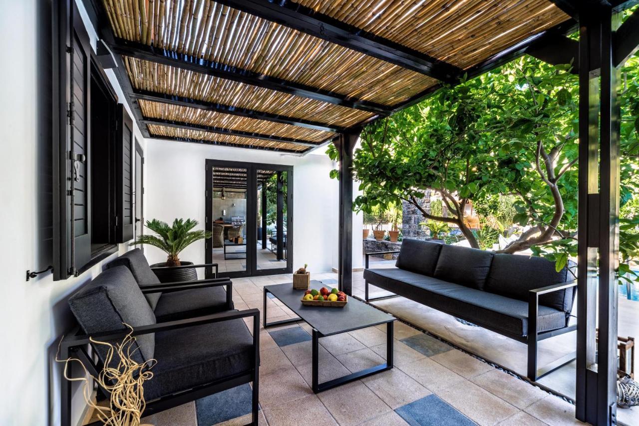 Halo Ligaria Suite 100M Next To The Beach With Private Pool Ngoại thất bức ảnh