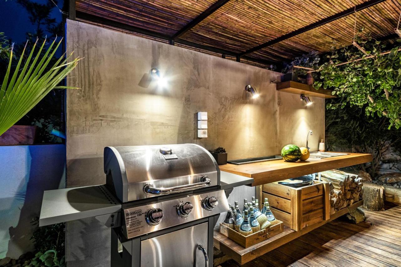Halo Ligaria Suite 100M Next To The Beach With Private Pool Ngoại thất bức ảnh